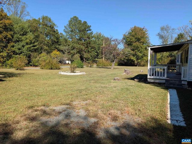 454 KENTS MILL RD, Louisa, VA 23093