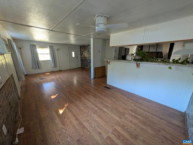 454 KENTS MILL RD, Louisa, VA 23093