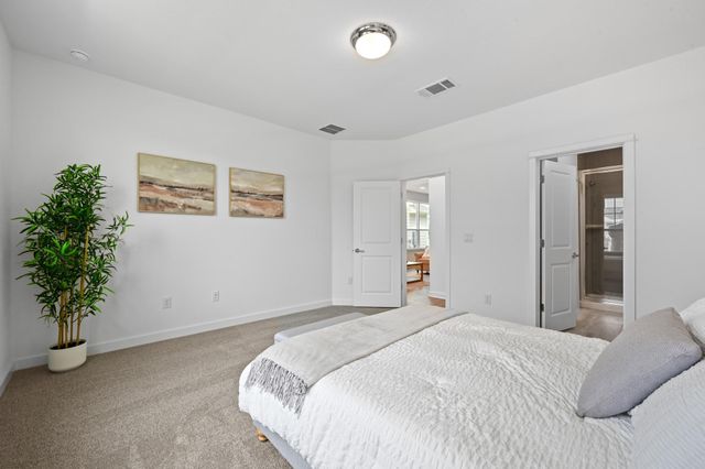 513 Burlington DR B, Buda, TX 78610
