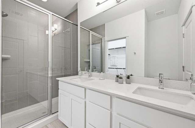 513 Burlington DR B, Buda, TX 78610