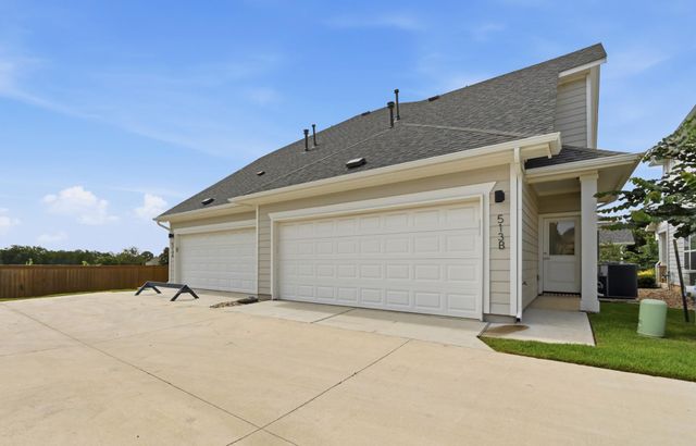513 Burlington DR B, Buda, TX 78610
