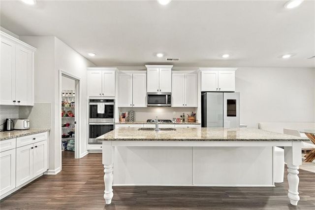 408 Tavistock Court, Mcdonough, GA 30252