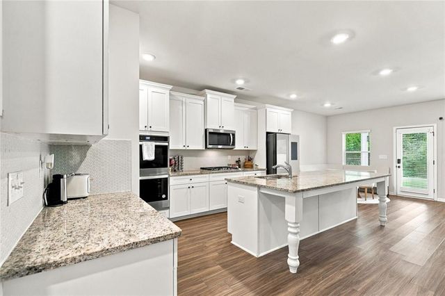 408 Tavistock Court, Mcdonough, GA 30252
