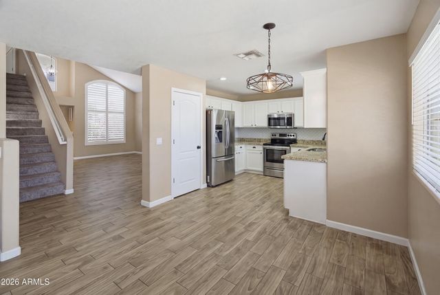 1351 E LIBBY Street, Phoenix, AZ 85022