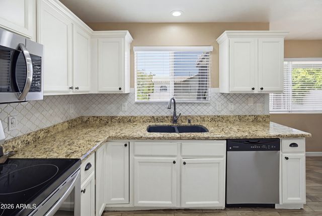 1351 E LIBBY Street, Phoenix, AZ 85022