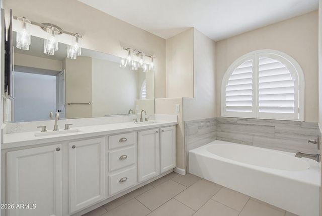 1351 E LIBBY Street, Phoenix, AZ 85022
