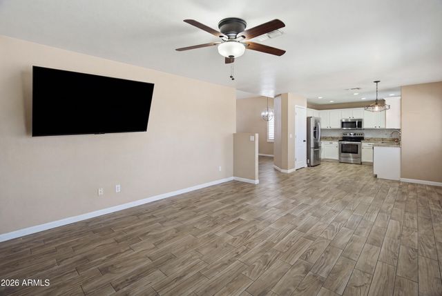 1351 E LIBBY Street, Phoenix, AZ 85022