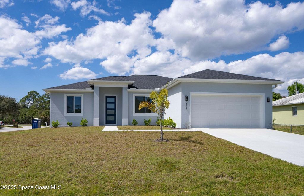 1032 Welco Street SE, Palm Bay, FL 32909
