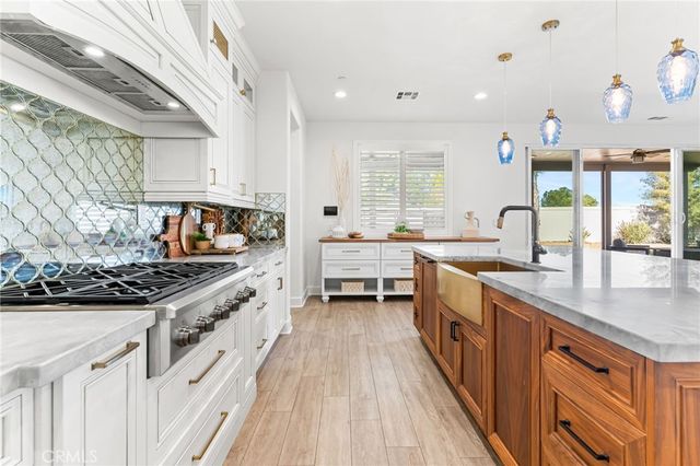 30381 Canyon Point Circle, Menifee, CA 92584