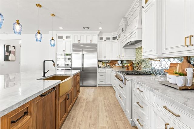 30381 Canyon Point Circle, Menifee, CA 92584