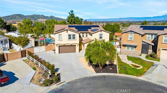 30381 Canyon Point Circle, Menifee, CA 92584