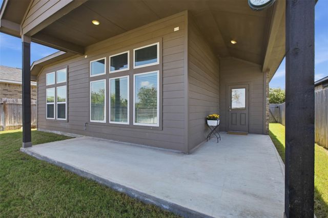 1061 Blue Oak BLVD, San Marcos, TX 78666