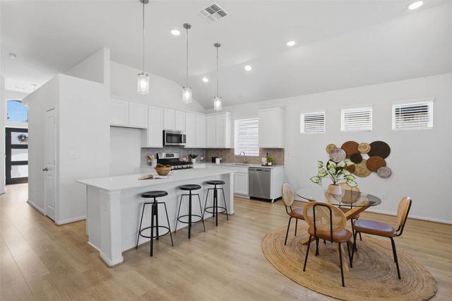 1061 Blue Oak BLVD, San Marcos, TX 78666