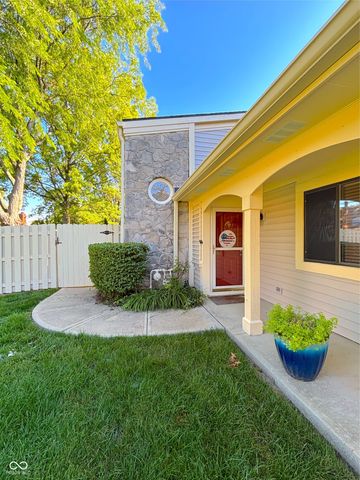 1526 Roanoke Drive, Zionsville, IN 46077