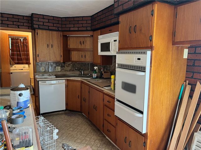 2331 Clark Tower Road, Winterset, IA 50273