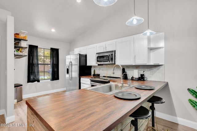 3327 CATAMARAN Way, Jacksonville, FL 32223