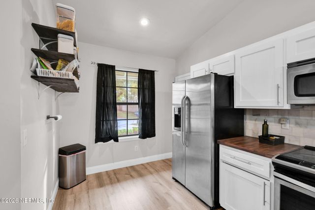 3327 CATAMARAN Way, Jacksonville, FL 32223