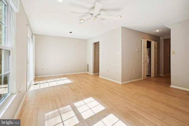 8021 BETHELEN WOODS LN, Springfield, VA 22153