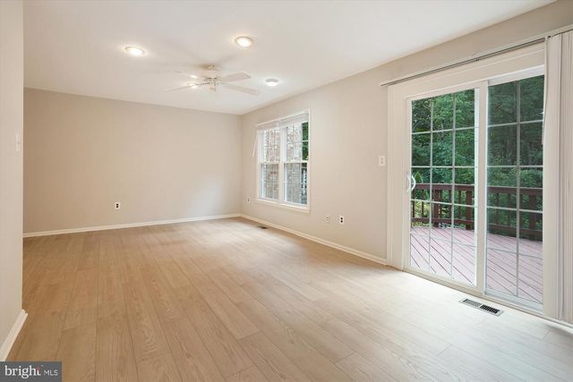 8021 BETHELEN WOODS LN, Springfield, VA 22153