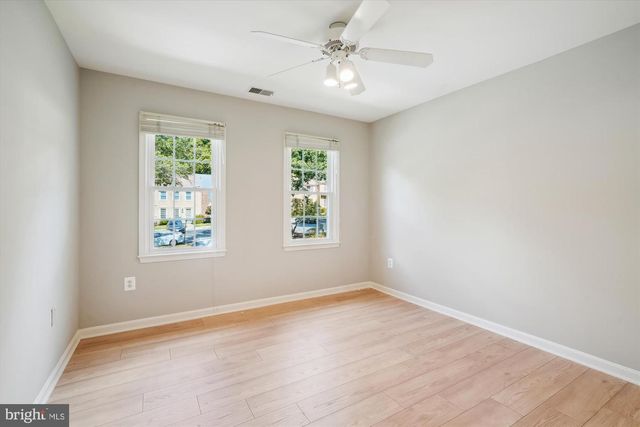 8021 BETHELEN WOODS LN, Springfield, VA 22153