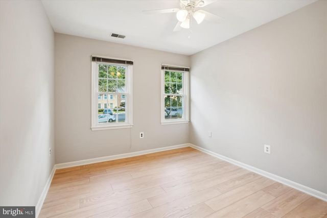 8021 BETHELEN WOODS LN, Springfield, VA 22153