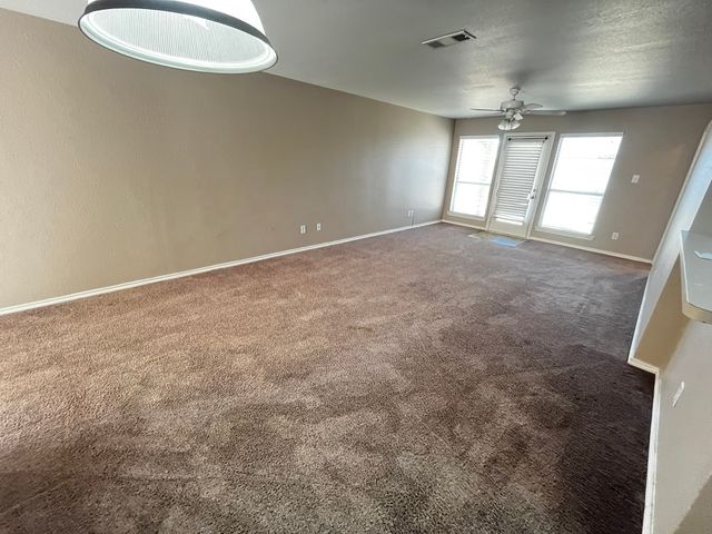 3005 Carlton Parkway 1, Waxahachie, TX 75165