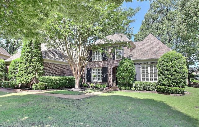 1049 E OLD HEARTHSTONE CIR, Collierville, TN 38017