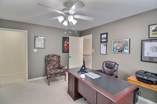 1049 E OLD HEARTHSTONE CIR, Collierville, TN 38017