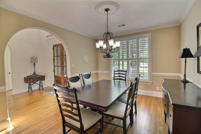 1049 E OLD HEARTHSTONE CIR, Collierville, TN 38017