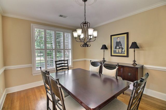1049 E OLD HEARTHSTONE CIR, Collierville, TN 38017