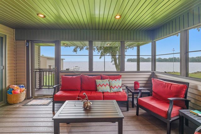 6322 BLACK WOLF POINT ROAD, Oshkosh, WI 54902