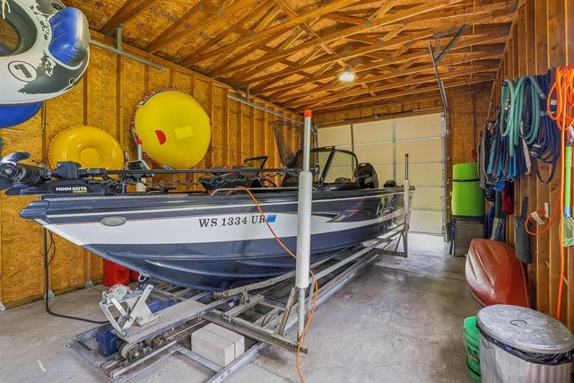 6322 BLACK WOLF POINT ROAD, Oshkosh, WI 54902