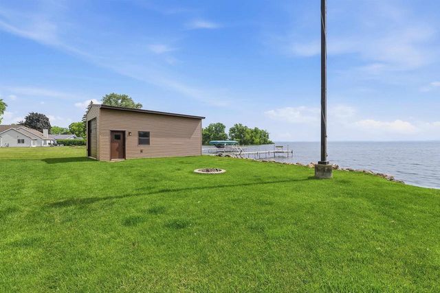 6322 BLACK WOLF POINT ROAD, Oshkosh, WI 54902