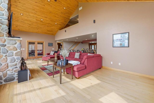 6322 BLACK WOLF POINT ROAD, Oshkosh, WI 54902