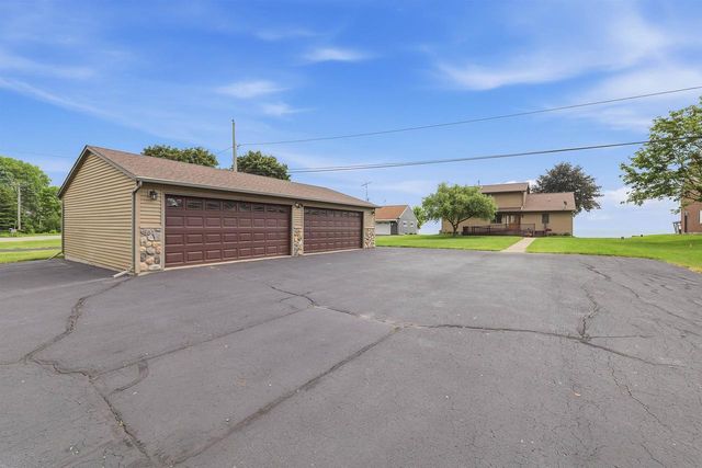 6322 BLACK WOLF POINT ROAD, Oshkosh, WI 54902