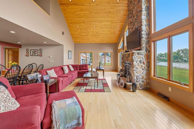 6322 BLACK WOLF POINT ROAD, Oshkosh, WI 54902