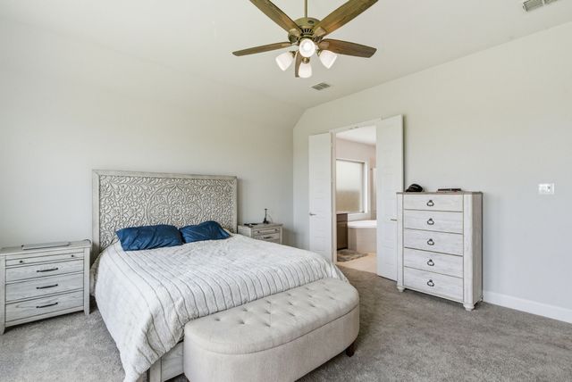 915 Winter Cherry Lane, Haslet, TX 76052
