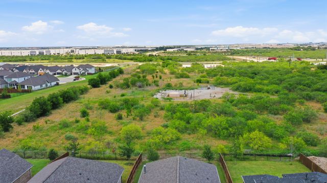 915 Winter Cherry Lane, Haslet, TX 76052