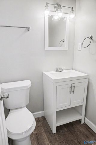 201 Larkwood Drive SW, Decatur, AL 35601