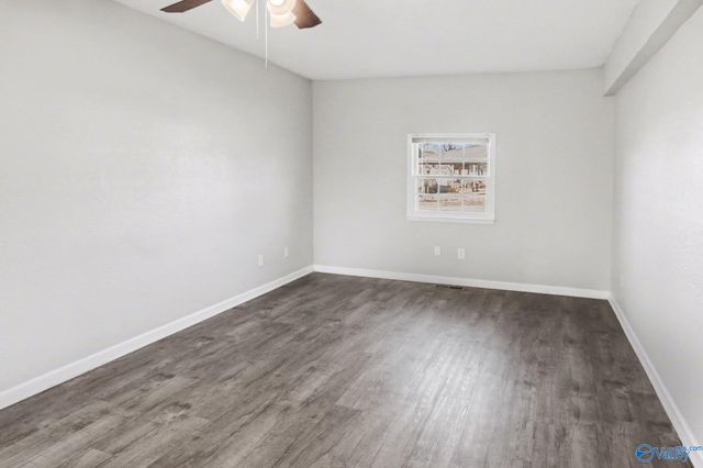 201 Larkwood Drive SW, Decatur, AL 35601