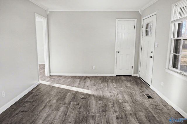 201 Larkwood Drive SW, Decatur, AL 35601