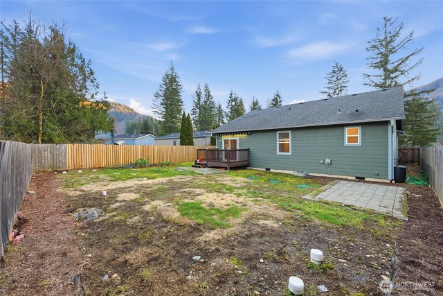 6232 Azure Way, Maple Falls, WA 98266