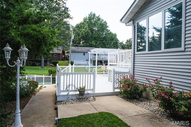 75 Sundew Lane, Highland, IL 62249