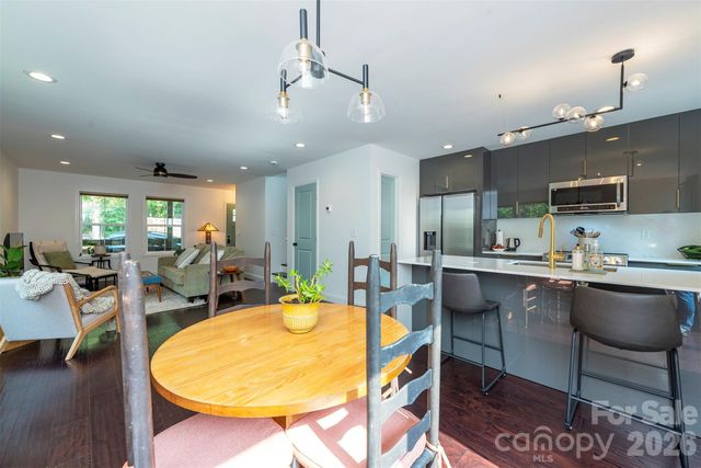 191 Chatham Road, Asheville, NC 28804