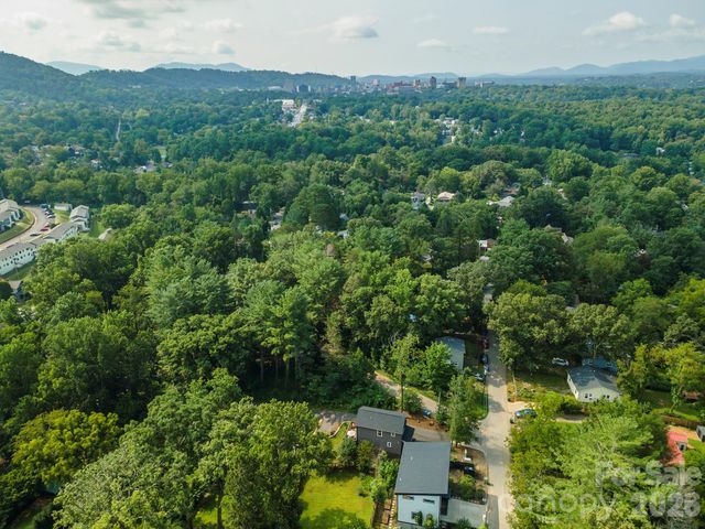 191 Chatham Road, Asheville, NC 28804