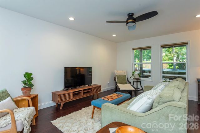191 Chatham Road, Asheville, NC 28804
