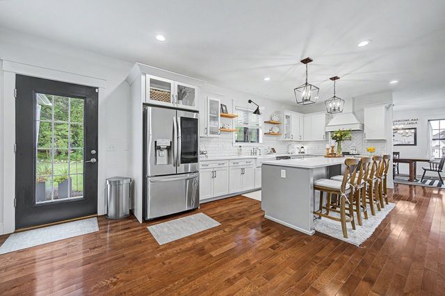 3 Conway Ln, Foxboro, MA 02035