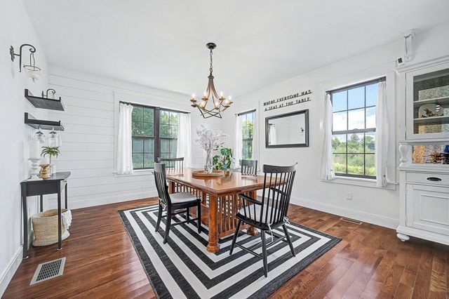 3 Conway Ln, Foxboro, MA 02035