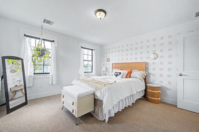 3 Conway Ln, Foxboro, MA 02035