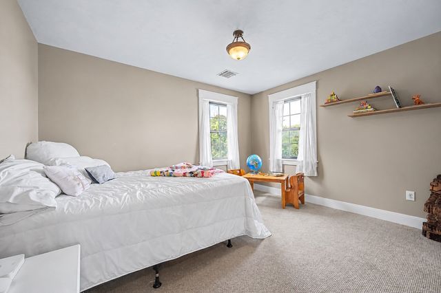 3 Conway Ln, Foxboro, MA 02035